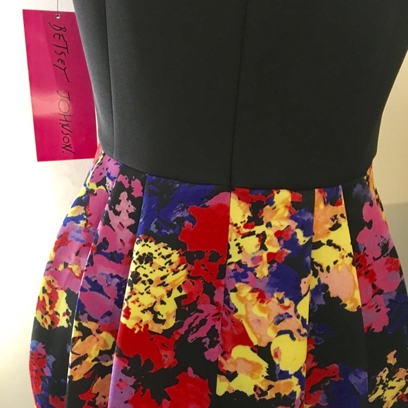 Betsey Johnson Gorgeous Colorful Dress - Picture 2 of 7